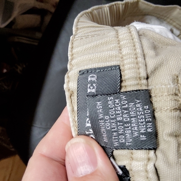 SADDLEBRED cargo type shorts size 48 khaki great condition - Picture 4 of 4